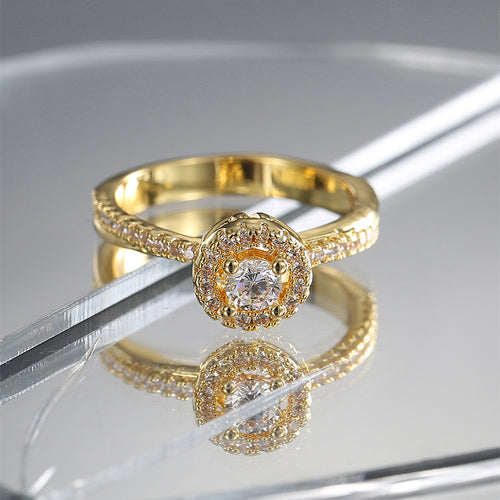 Anillo de compromiso tipo halo